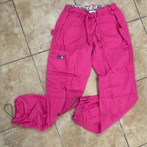 Koi XS/P pink cargo scrub